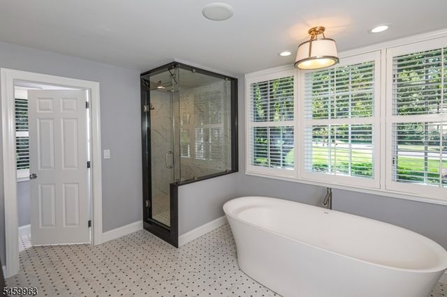 102 Rolling Hill Rd, Montgomery Twp., NJ 08558
