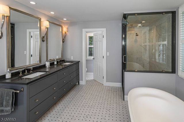 102 Rolling Hill Rd, Montgomery Twp., NJ 08558