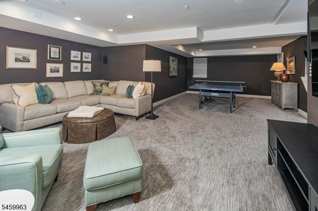 102 Rolling Hill Rd, Montgomery Twp., NJ 08558