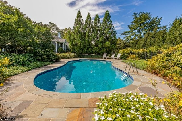 102 Rolling Hill Rd, Montgomery Twp., NJ 08558