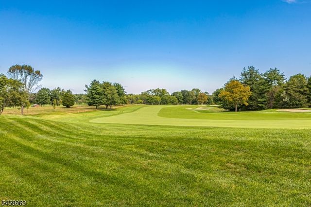 102 Rolling Hill Rd, Montgomery Twp., NJ 08558