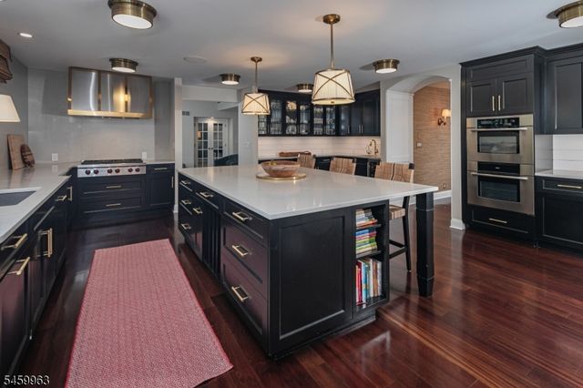 102 Rolling Hill Rd, Montgomery Twp., NJ 08558