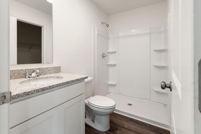 106 E Iris Lane, Defuniak Springs, FL 32433