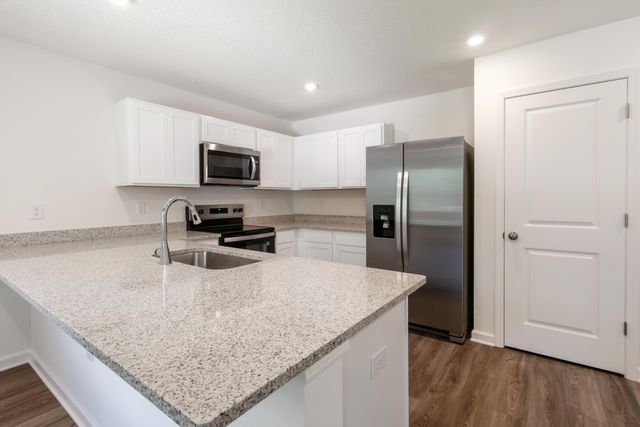 106 E Iris Lane, Defuniak Springs, FL 32433