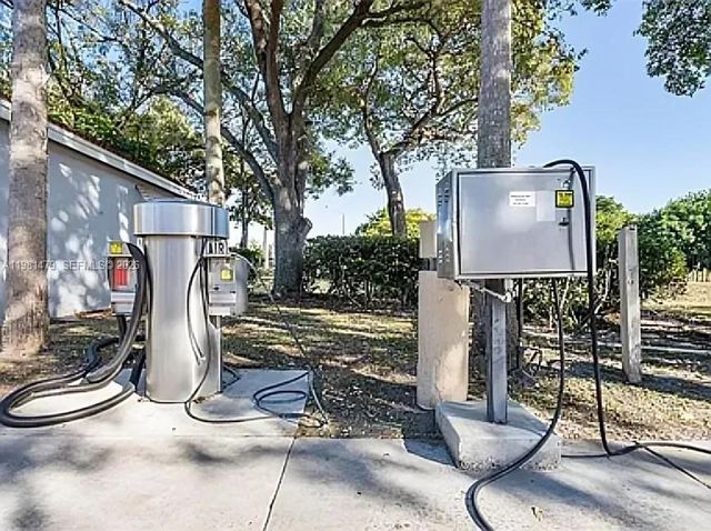 9022 W Atlantic Blvd 223, Coral Springs, FL 33071