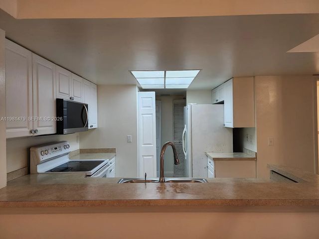 9022 W Atlantic Blvd 223, Coral Springs, FL 33071