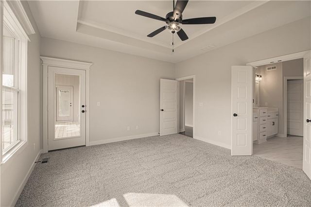 1059 Fir Lane, Liberty, MO 64068