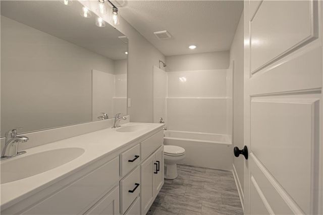 1059 Fir Lane, Liberty, MO 64068