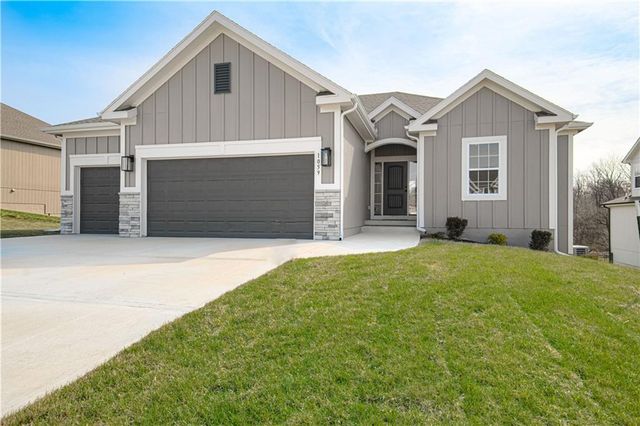 1059 Fir Lane, Liberty, MO 64068