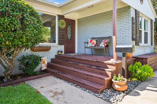 10353 Newcombe Drive, Dallas, TX 75228