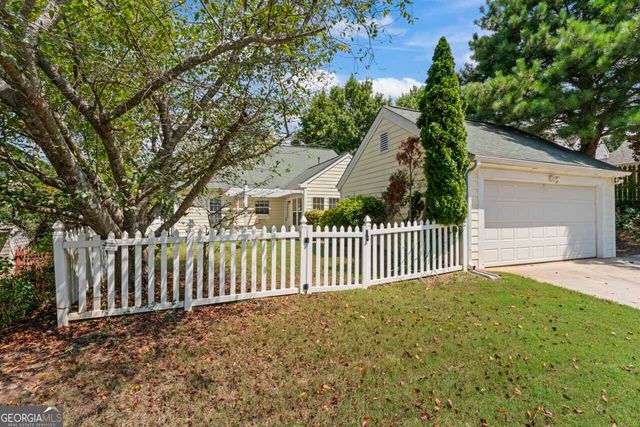 611 Brookwater Drive, Stockbridge, GA 30281