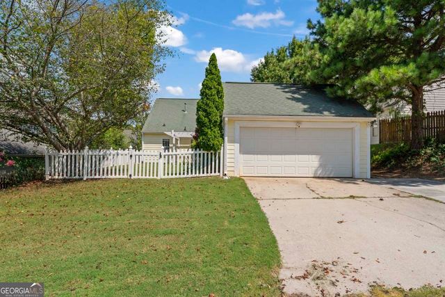 611 Brookwater Drive, Stockbridge, GA 30281