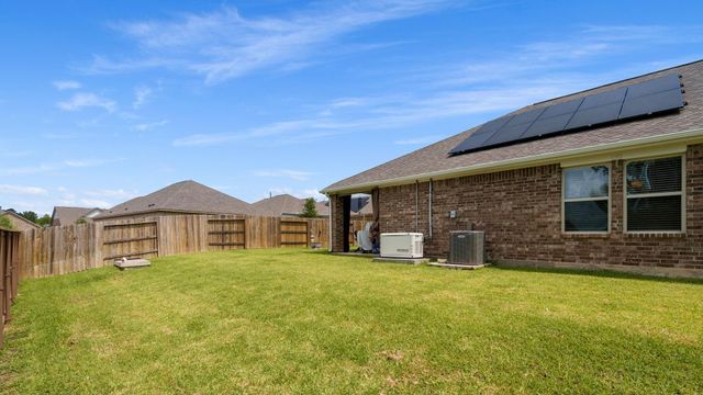 725 Yellow Birch Lane, Conroe, TX 77304