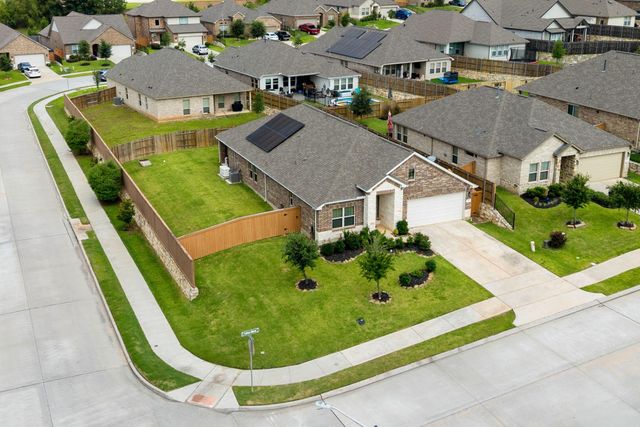725 Yellow Birch Lane, Conroe, TX 77304