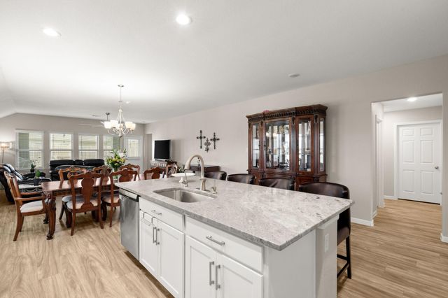 725 Yellow Birch Lane, Conroe, TX 77304