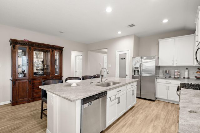 725 Yellow Birch Lane, Conroe, TX 77304
