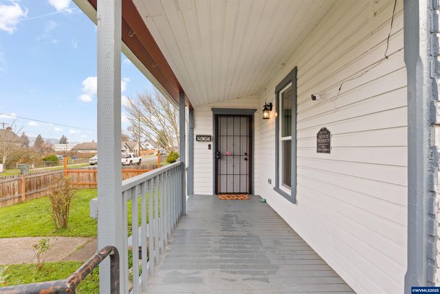 1321 SE Mill St, Roseburg, OR 97470