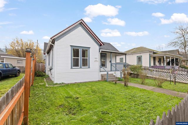 1321 SE Mill St, Roseburg, OR 97470