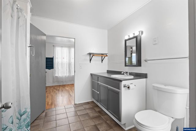 1321 SE Mill St, Roseburg, OR 97470