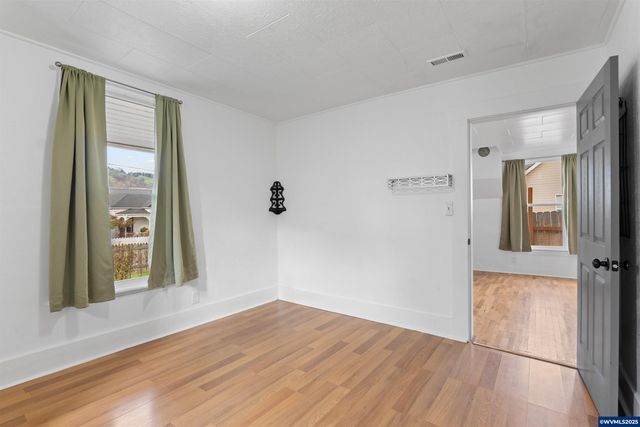 1321 SE Mill St, Roseburg, OR 97470