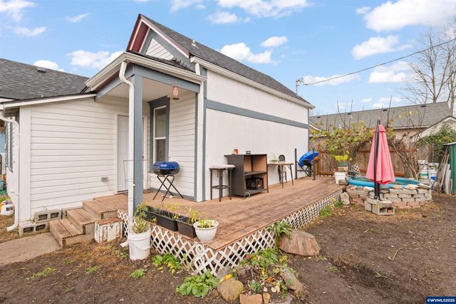 1321 SE Mill St, Roseburg, OR 97470