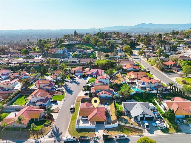 6568 Avenida Mariposa, Jurupa Valley, CA 92509