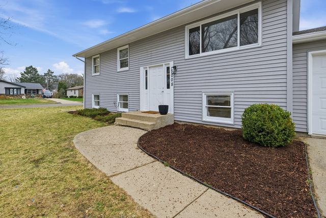 5008 Valentine Place, Rockford, IL 61108