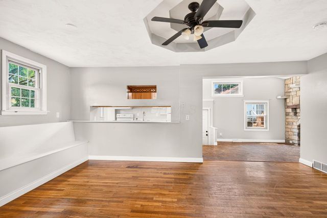 17 E Oak Street, Canal Winchester, OH 43110