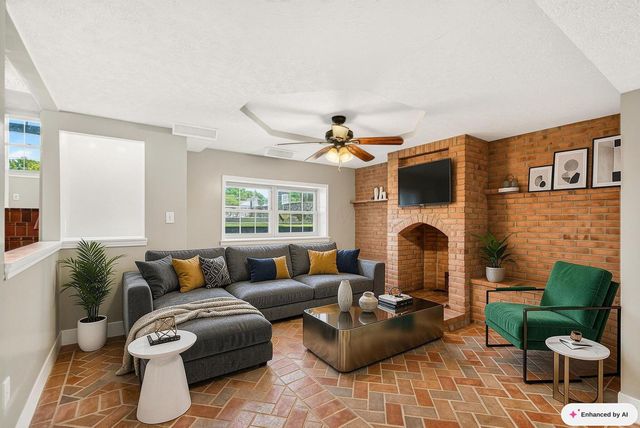 17 E Oak Street, Canal Winchester, OH 43110