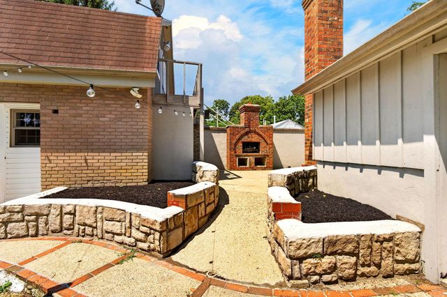 17 E Oak Street, Canal Winchester, OH 43110
