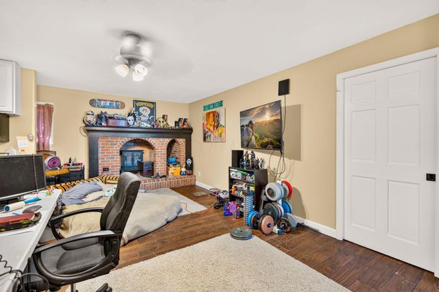 17 E Oak Street, Canal Winchester, OH 43110