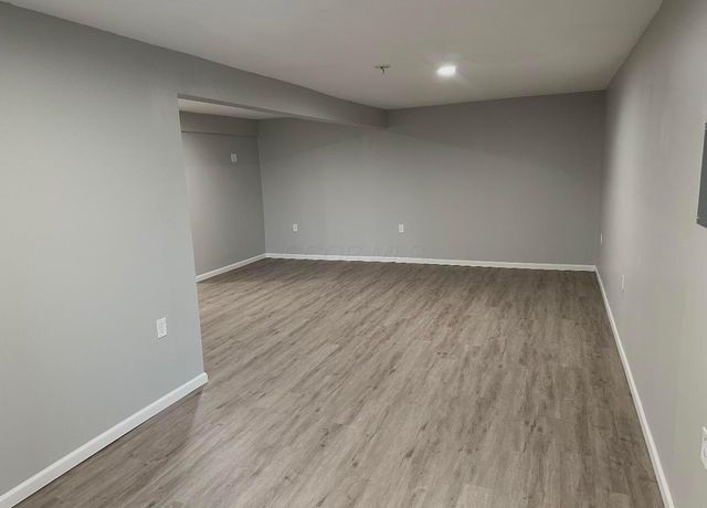 17 E Oak Street, Canal Winchester, OH 43110