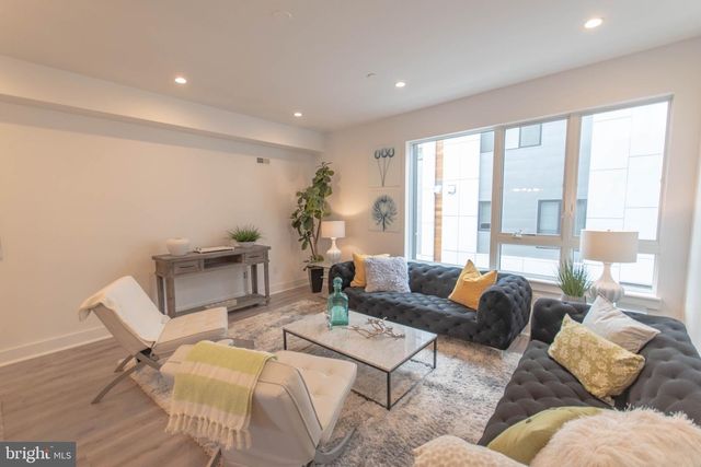 105 OLIVE ST, Philadelphia, PA 19123