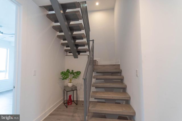 105 OLIVE ST, Philadelphia, PA 19123