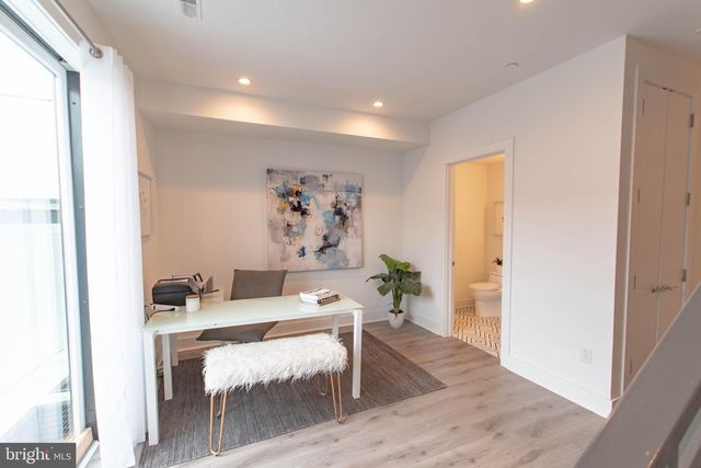 105 OLIVE ST, Philadelphia, PA 19123