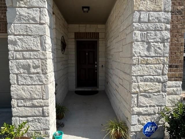 400 Fieldstone RD, Liberty Hill, TX 78642