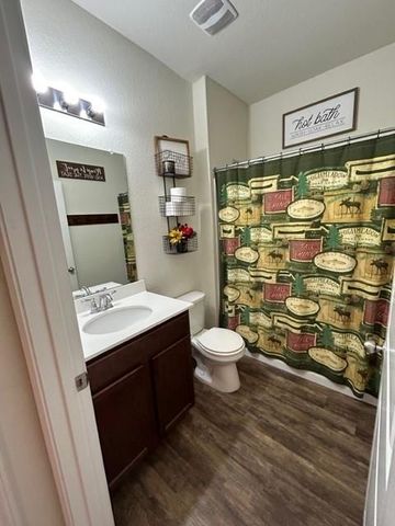 400 Fieldstone RD, Liberty Hill, TX 78642