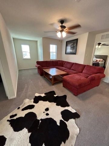 400 Fieldstone RD, Liberty Hill, TX 78642