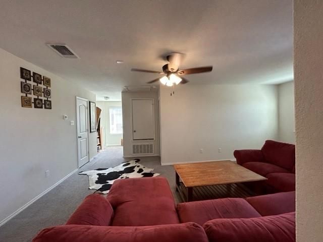 400 Fieldstone RD, Liberty Hill, TX 78642