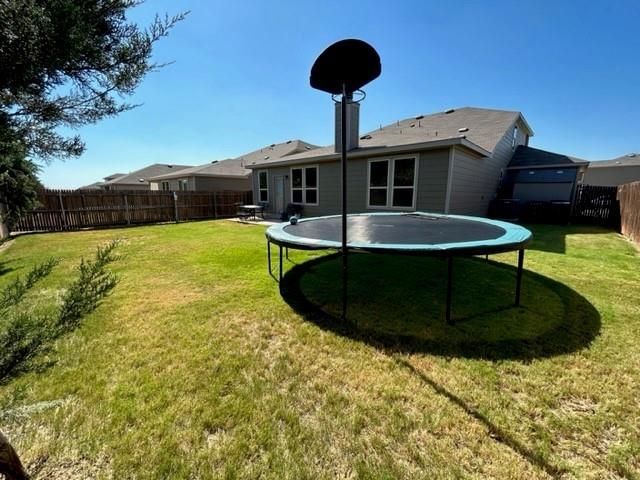 400 Fieldstone RD, Liberty Hill, TX 78642