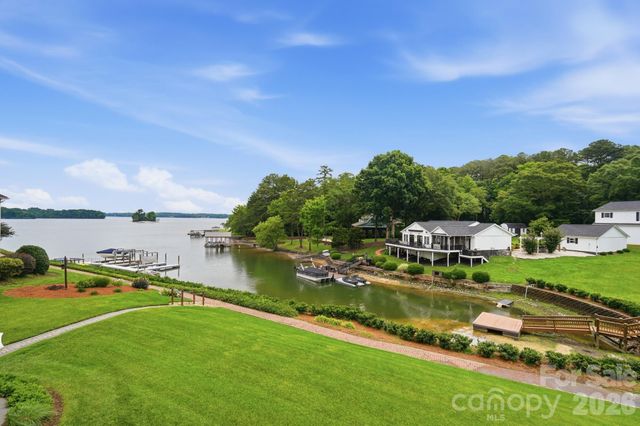 913 Lake Club Drive, Rock Hill, SC 29732