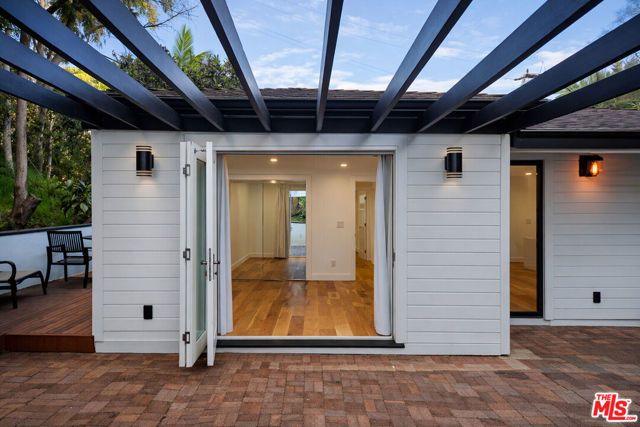 9615 Highland Gorge Drive, Beverly Hills, CA 90210