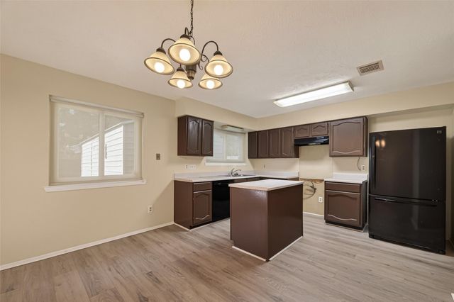 2905 Park Shadow Lane, Deer Park, TX 77536