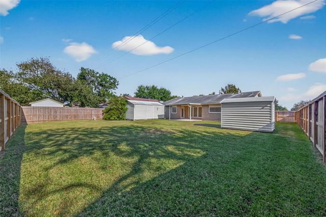 2905 Park Shadow Lane, Deer Park, TX 77536