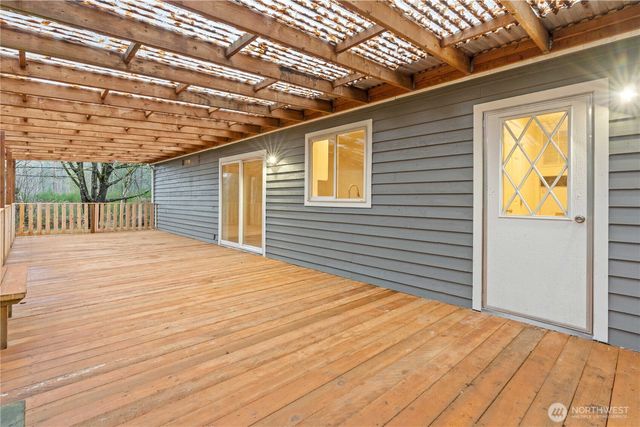 141 E Rasor Place, Belfair, WA 98528