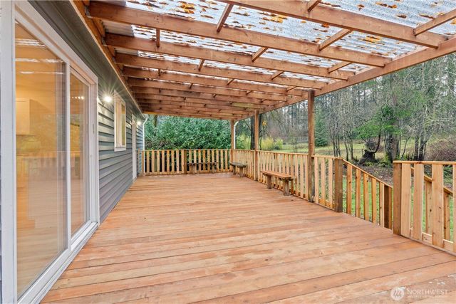 141 E Rasor Place, Belfair, WA 98528