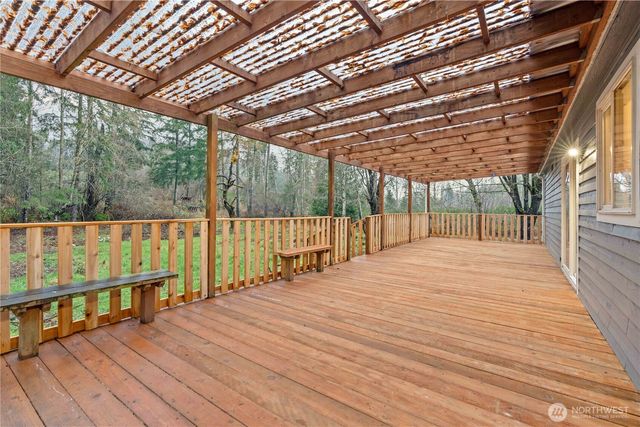 141 E Rasor Place, Belfair, WA 98528