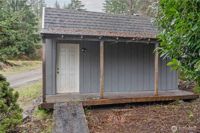 141 E Rasor Place, Belfair, WA 98528