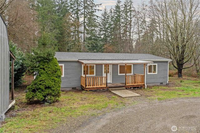 141 E Rasor Place, Belfair, WA 98528