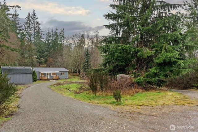 141 E Rasor Place, Belfair, WA 98528